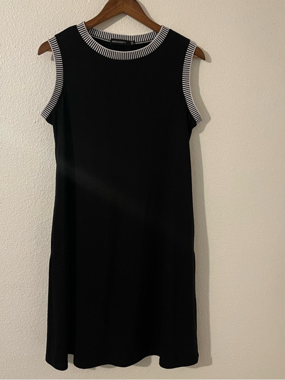 MEROKEETY Black Sleeveless Dress Striped Trim with Pockets Size Medium